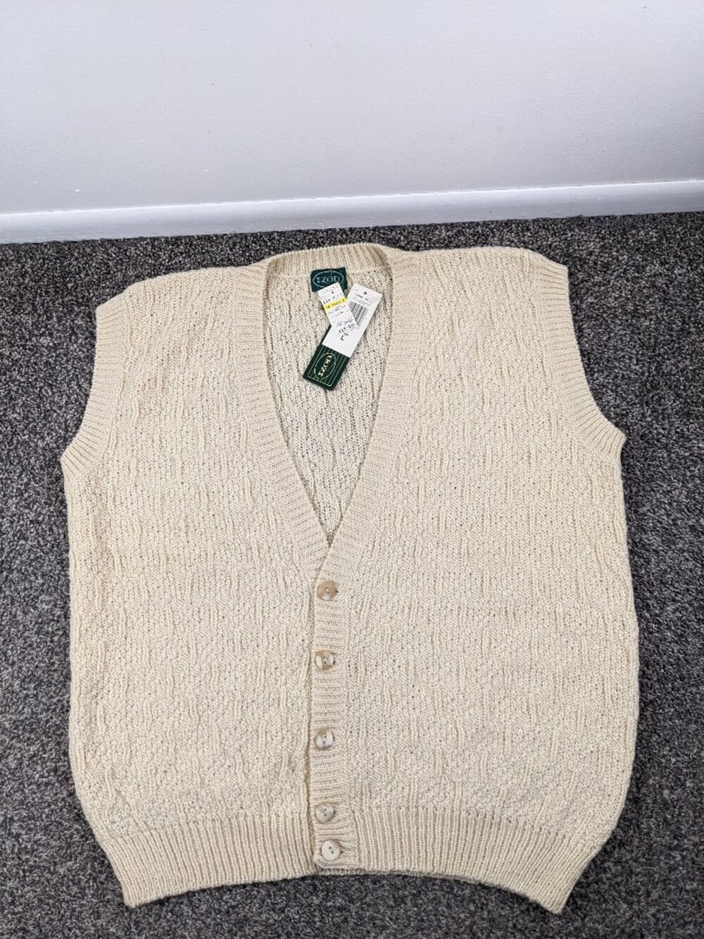 NWT Vintage Izod Vest Sweater Cable Knit 100% Wool Cardigan Ivory Mens Large